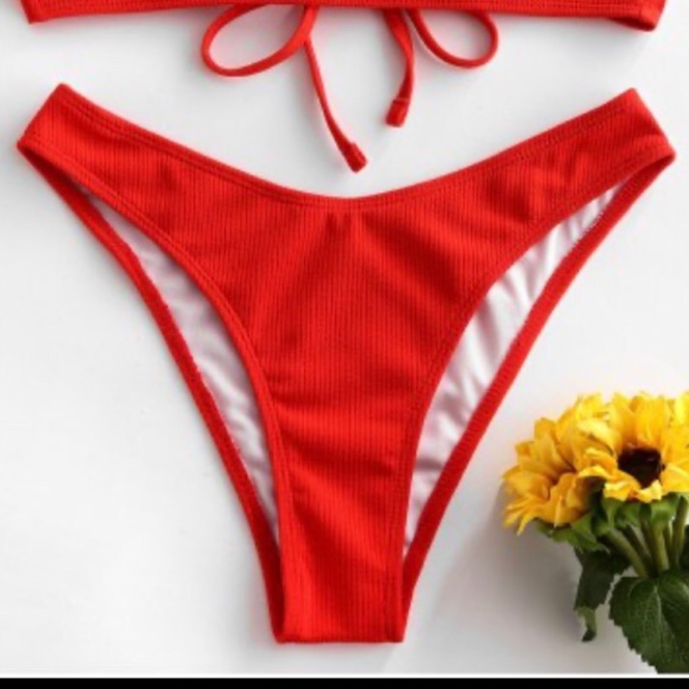 ZAFUL Red Ribbed Bottoms